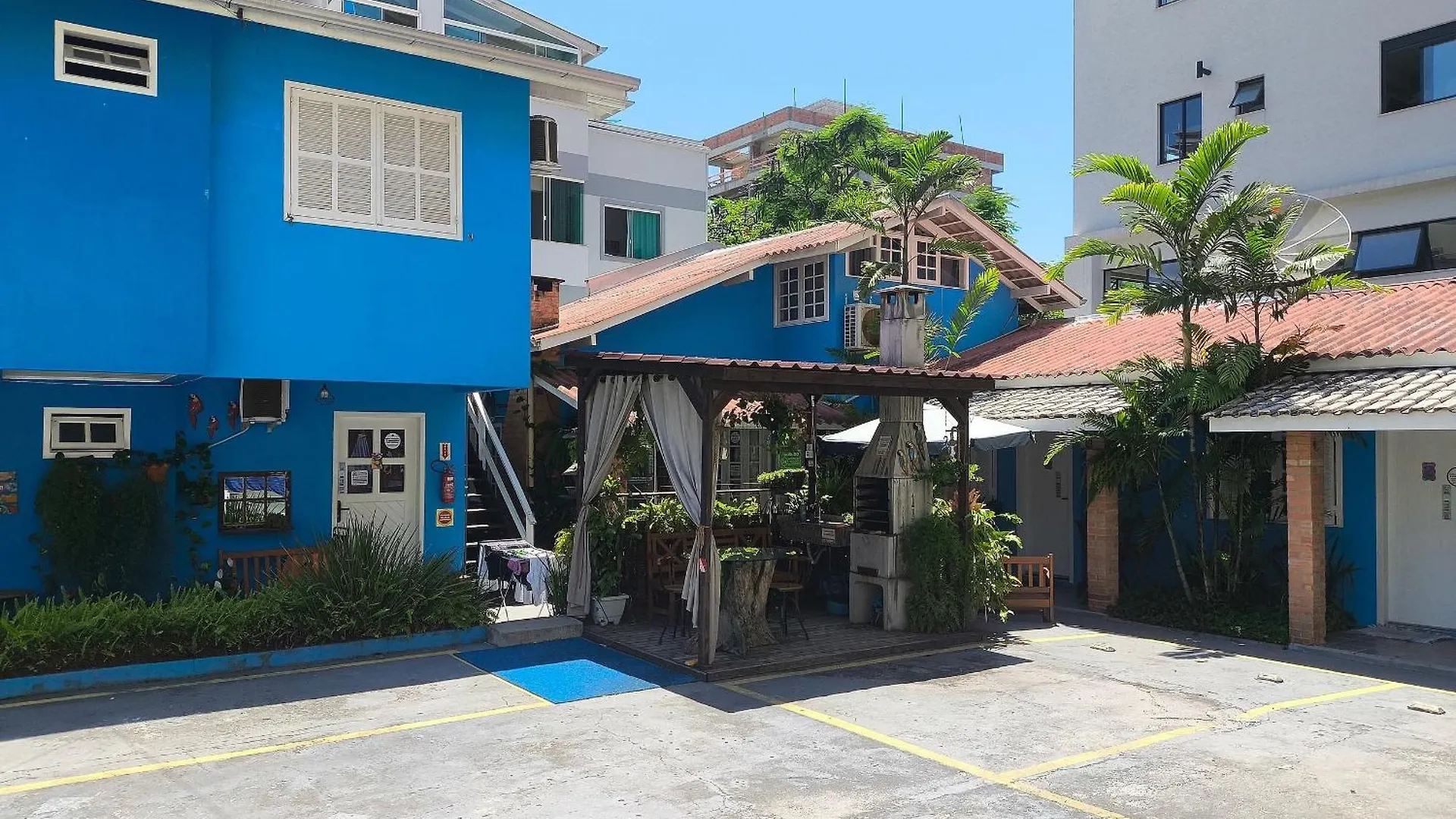 Pousadinha E Residencial Sto Antonio - Praia De Bombas/Bombinhas-Sc 0*, Bombinhas Brasil
