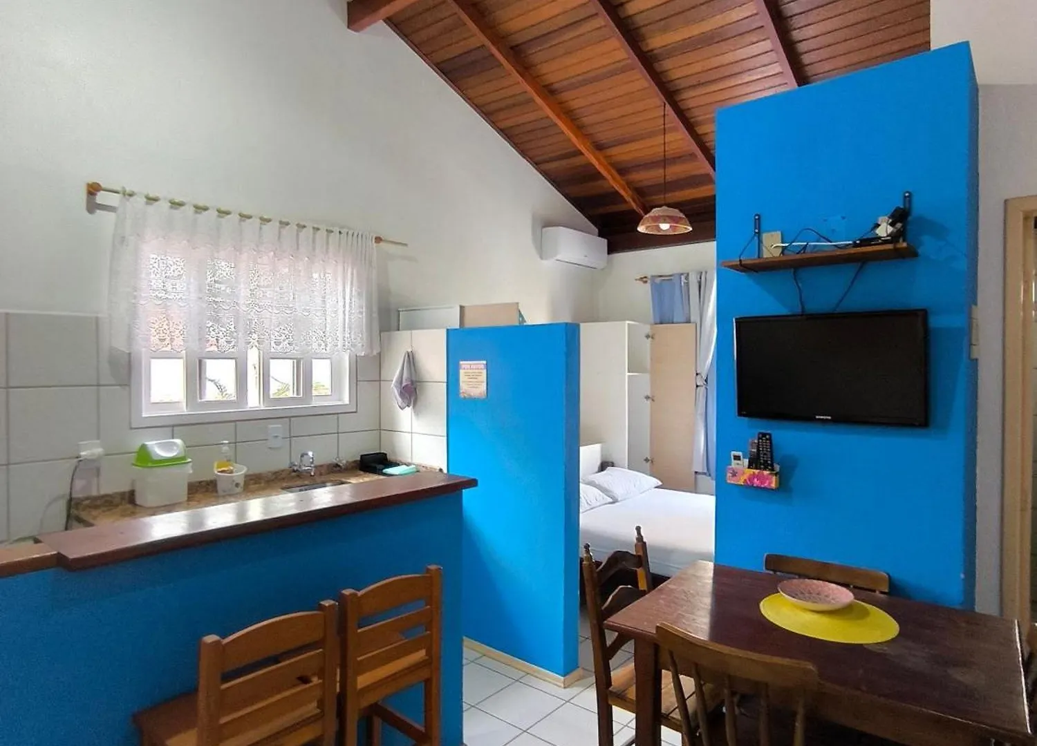 Apartamento Pousadinha E Residencial Sto Antonio - Praia De Bombas/Bombinhas-Sc
