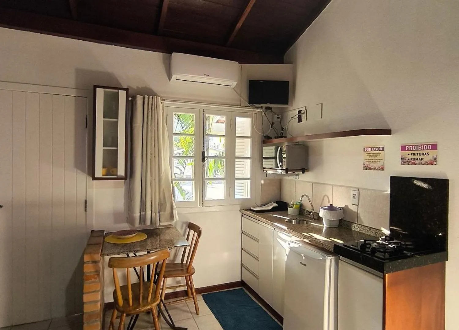 Apartamento Pousadinha E Residencial Sto Antonio - Praia De Bombas/Bombinhas-Sc